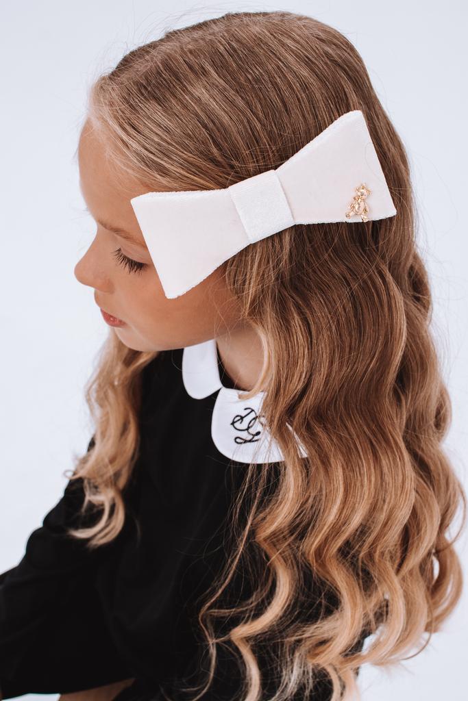 Бант на заколке "Betty/Bear" бархатный, цвет: айвори