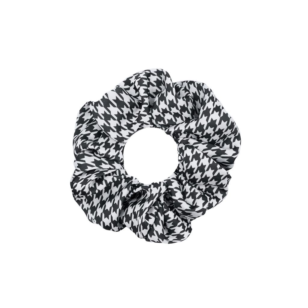 Скранч-резинка шелковая "Scotland Darli" цвет: черный