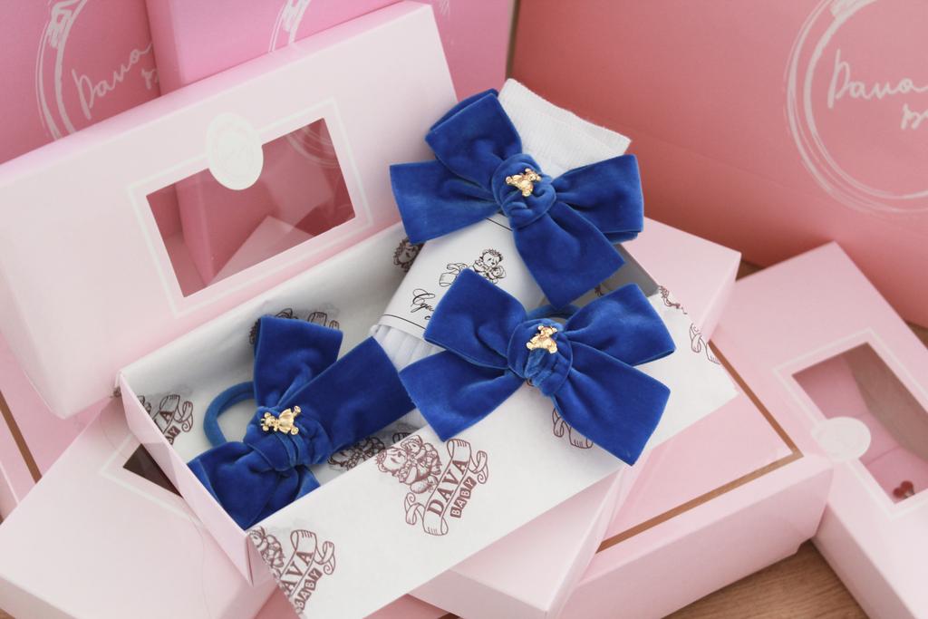 Подарочный набор  «Золотой мишка» =  гольфы белые/синий+ две резинки