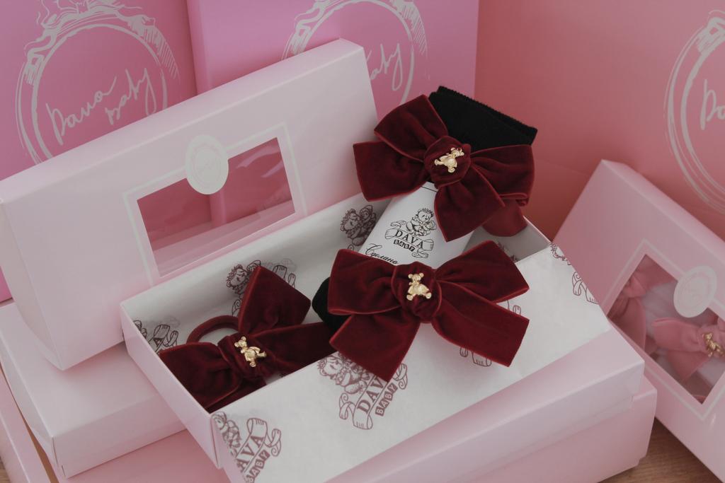 Подарочный набор  «Золотой мишка» =  гольфы черные/бордовый+ две резинки