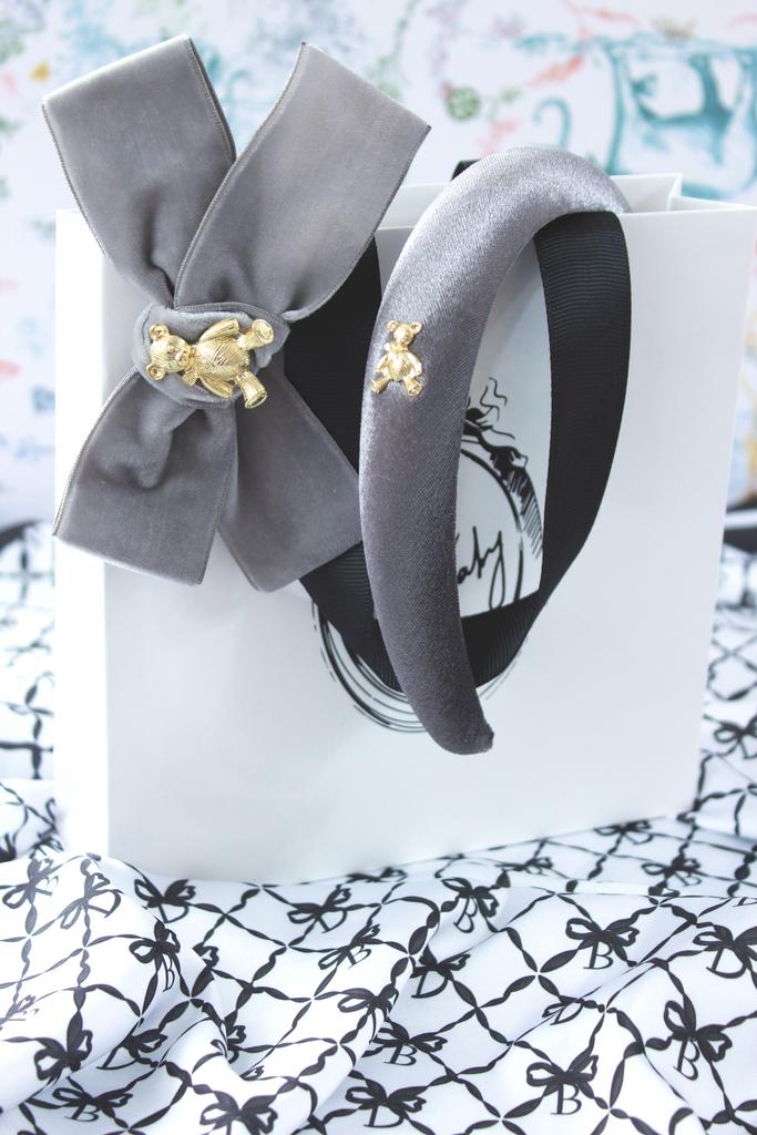 Подарочный набор ободок  бархатный "Золотой мишка" + заколка золотой мишка , цвет: серый