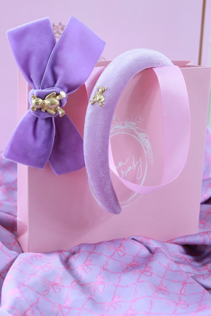 Подарочный набор ободок  бархатный "Золотой мишка" + заколка золотой мишка , цвет: сиреневый
