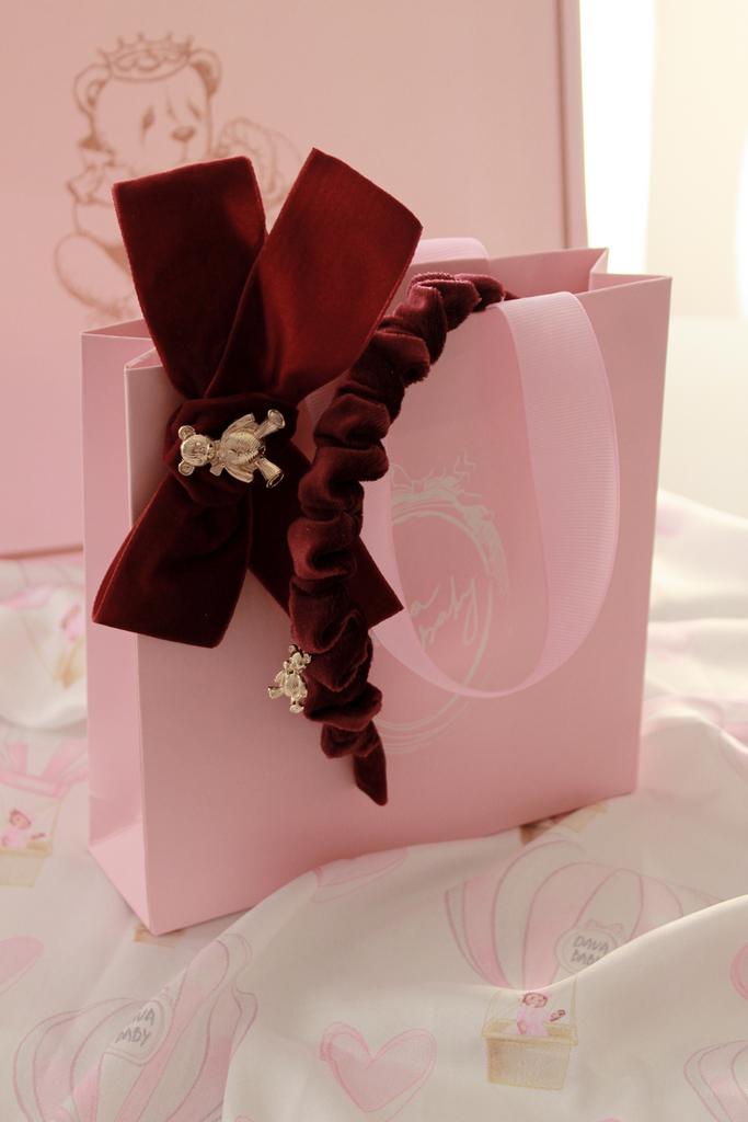 Подарочный набор ободок Bonjour "Золотой мишка" + заколка золотой мишка , цвет: бордовый