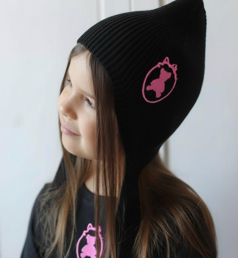 Шапка-чепчик Dava Vintage цвет: черный/розовая вышивка