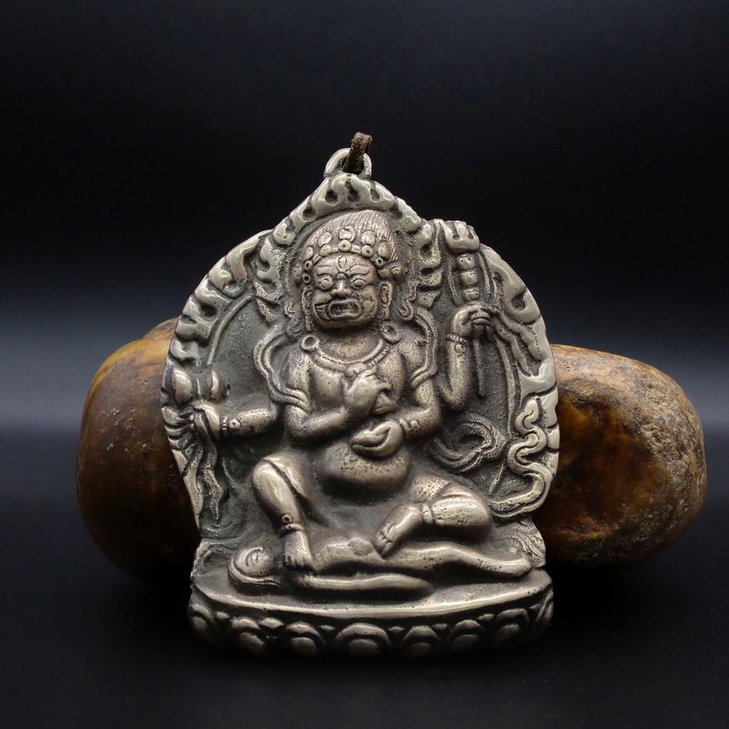 Гневное Божество