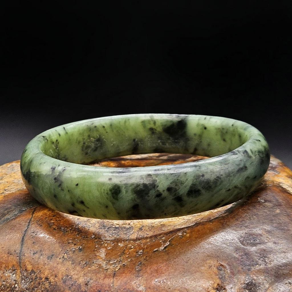 Нефритовый браслет №1