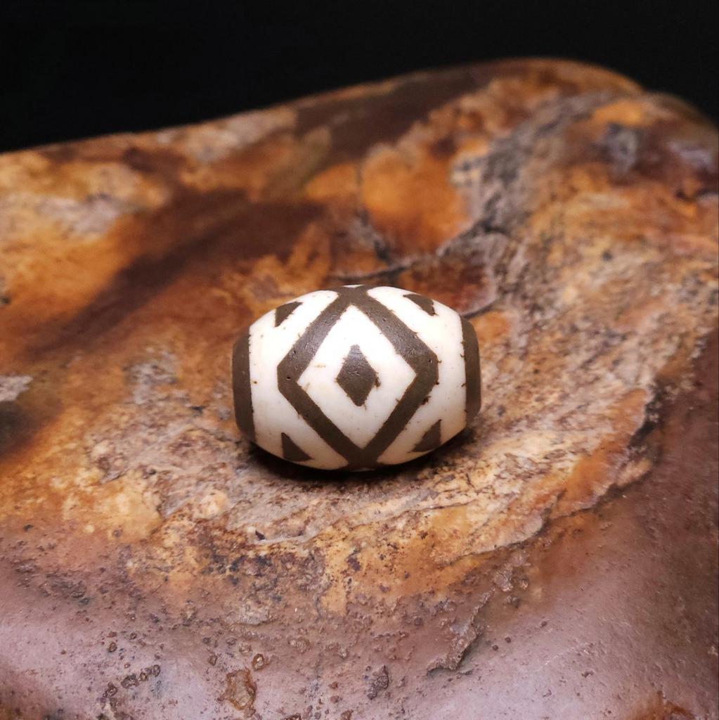 Бусина дзи бриллиант №3