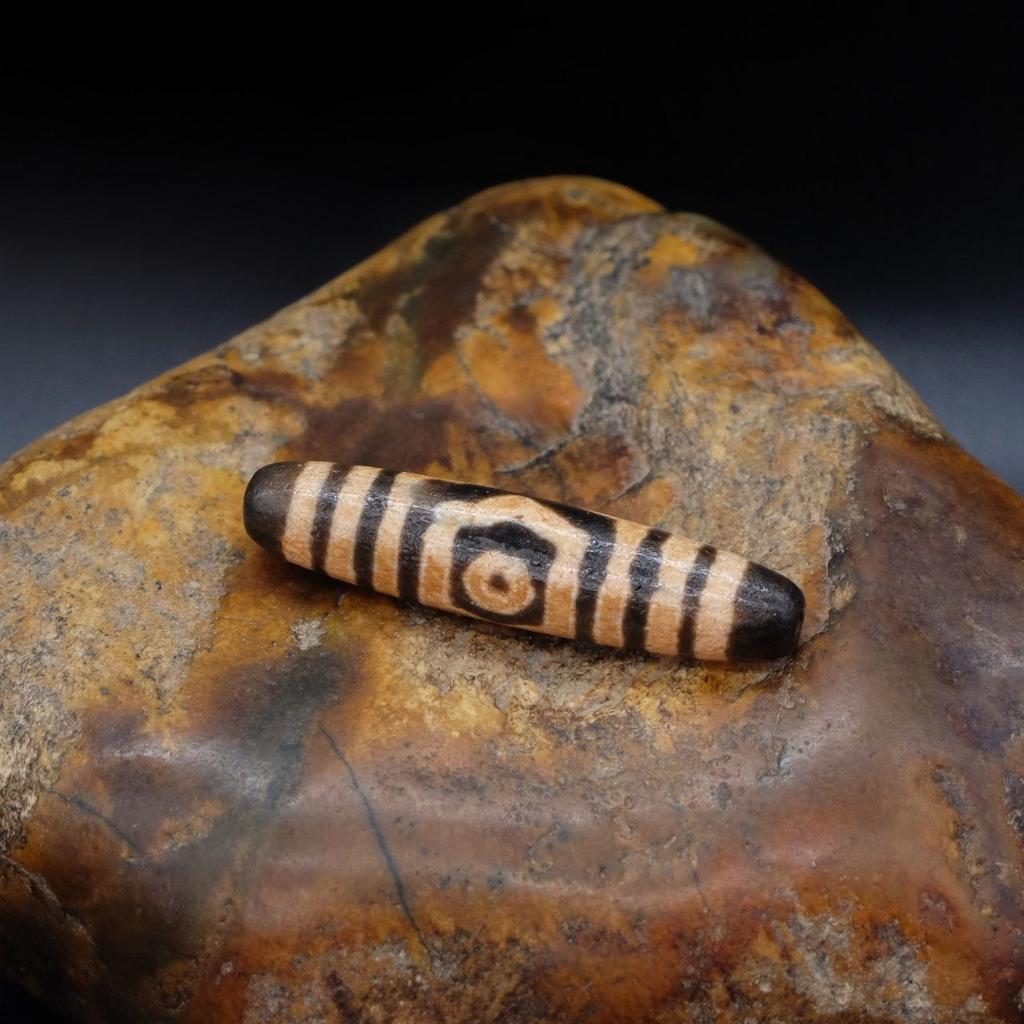 Бусина дзи 3 глаза №18