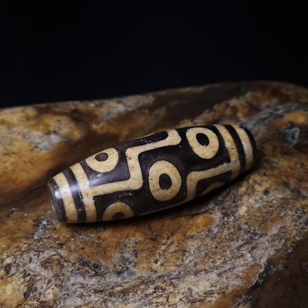 Бусина дзи 9 глаз №5