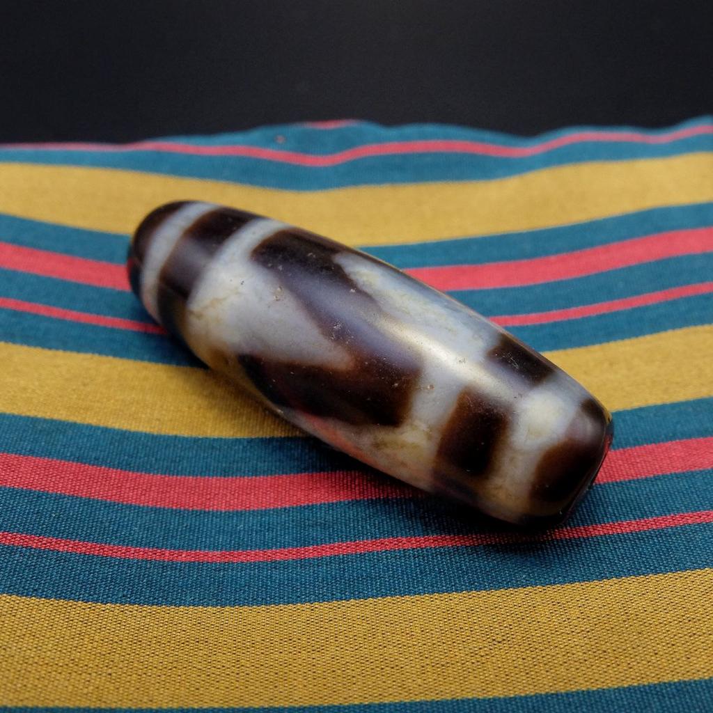 Бусина дзи Зуб тигра №6