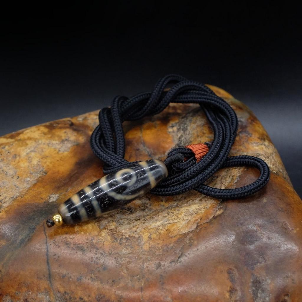 Бусина дзи 2 глаза №13