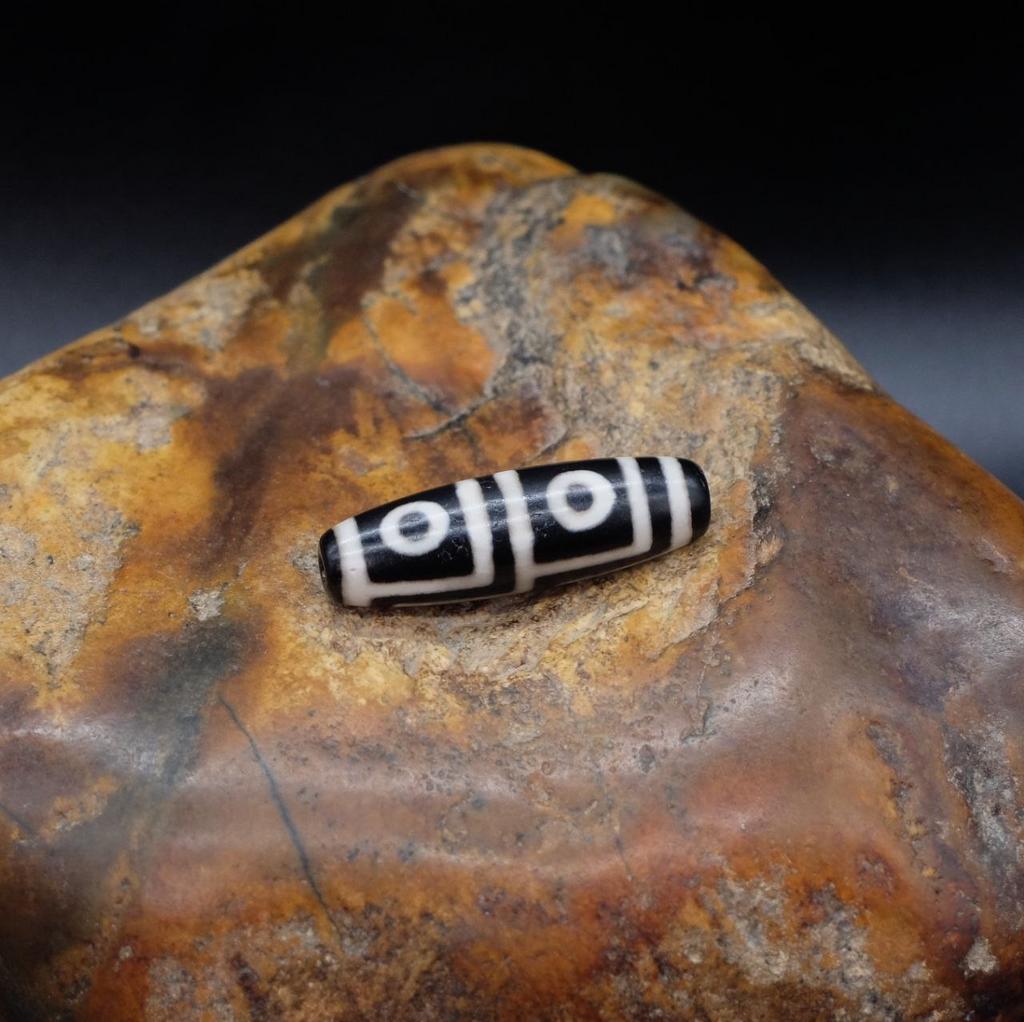 Дзи 4 глаза №2