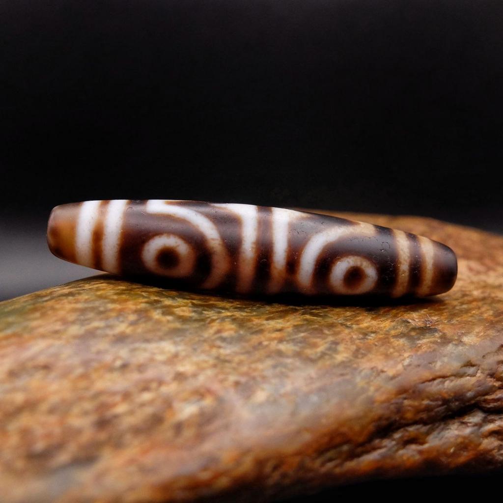 Дзи 4 глаза №4