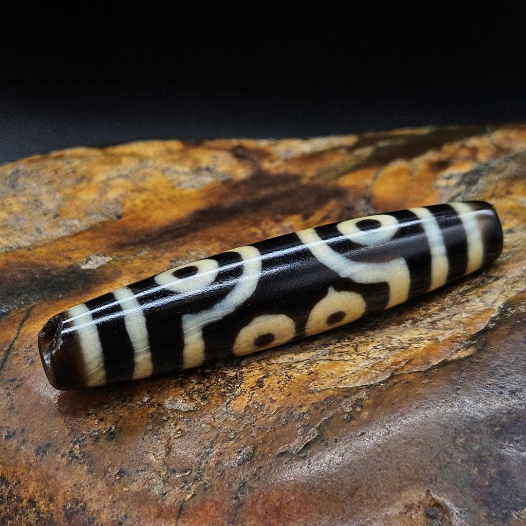 Бусина дзи 7 глаз №8