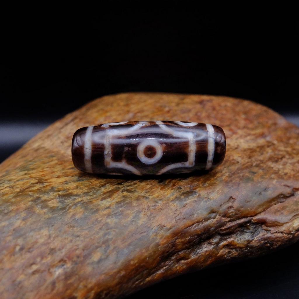 Бусина дзи 6 глаз №16