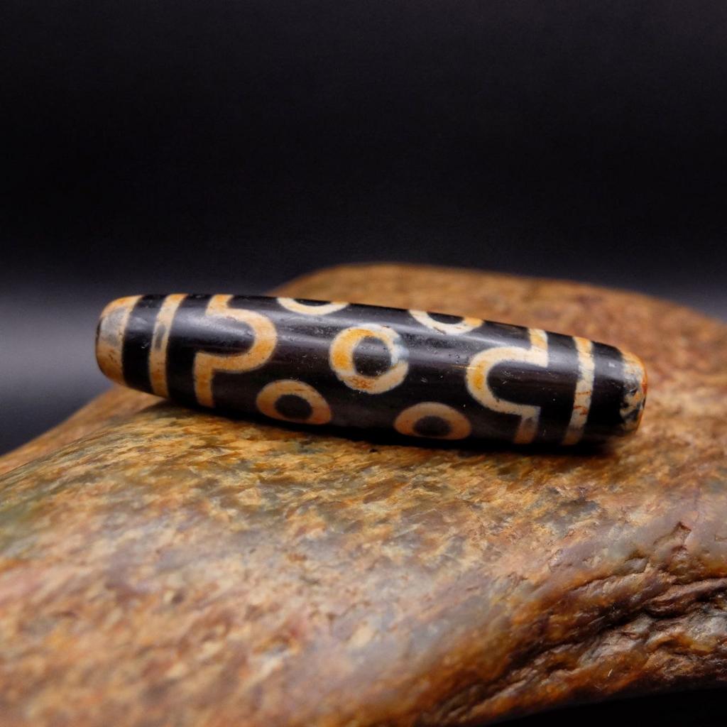 Бусина дзи 7 глаз №12