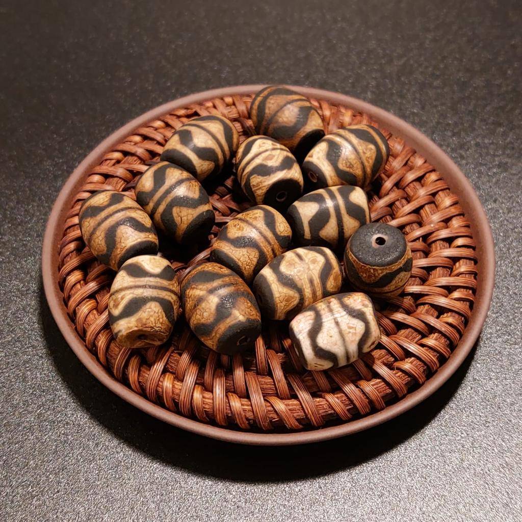 Бусина дзи двойные зубы тигра №20