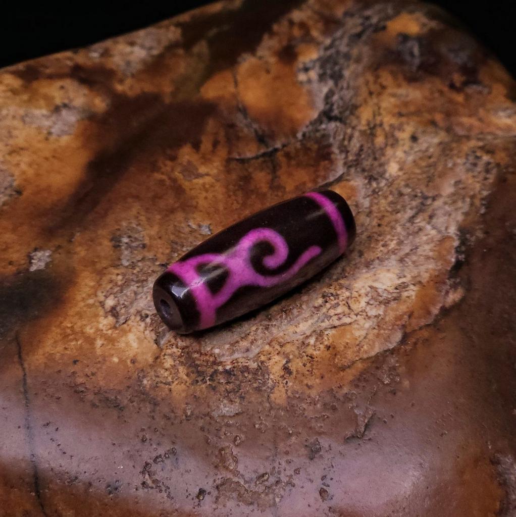 Бусина дзи Золотой ключ №1