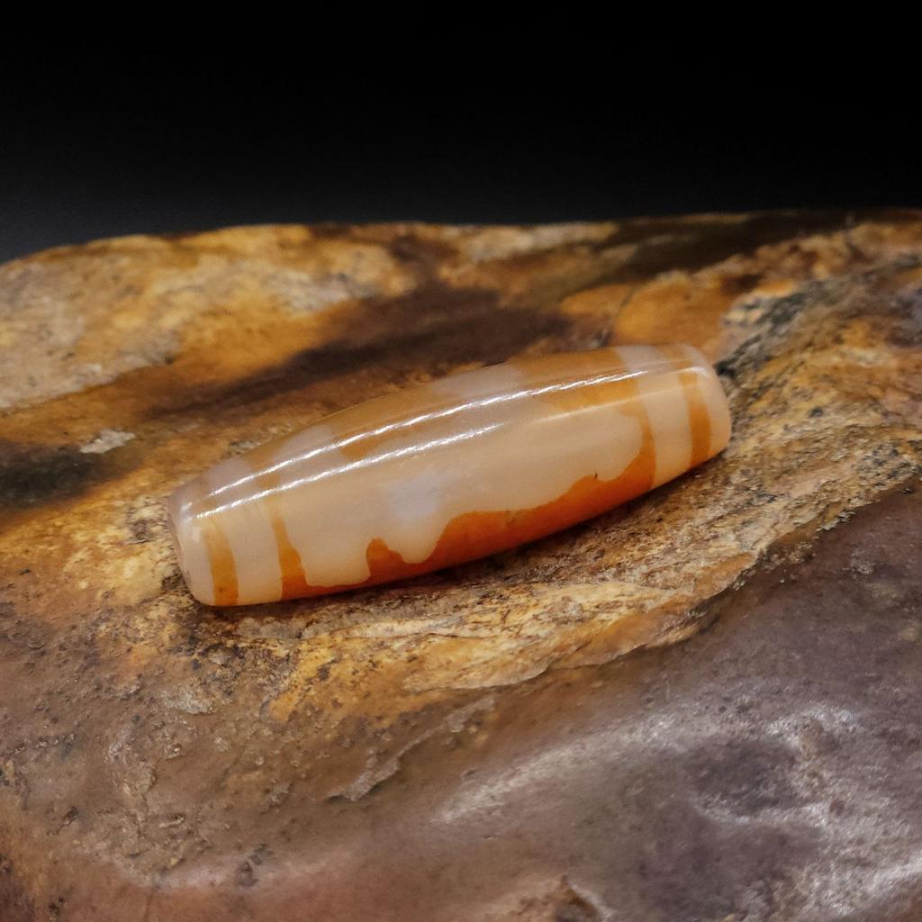 Бусина дзи Гуань Инь N°3