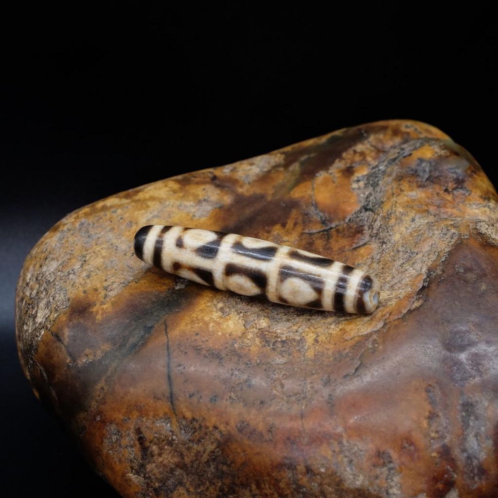 Бусина Дзи 9 глаз №26