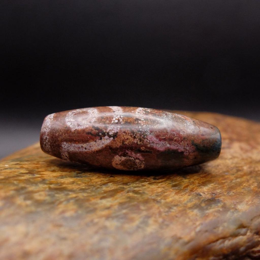 Бусина дзи 6 глаз №23