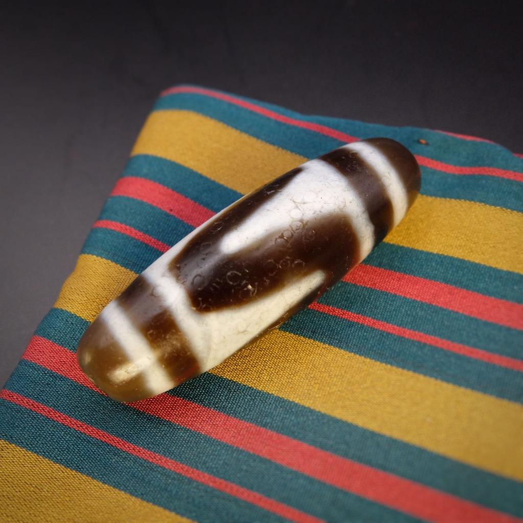 Бусина дзи зубы тигра №21