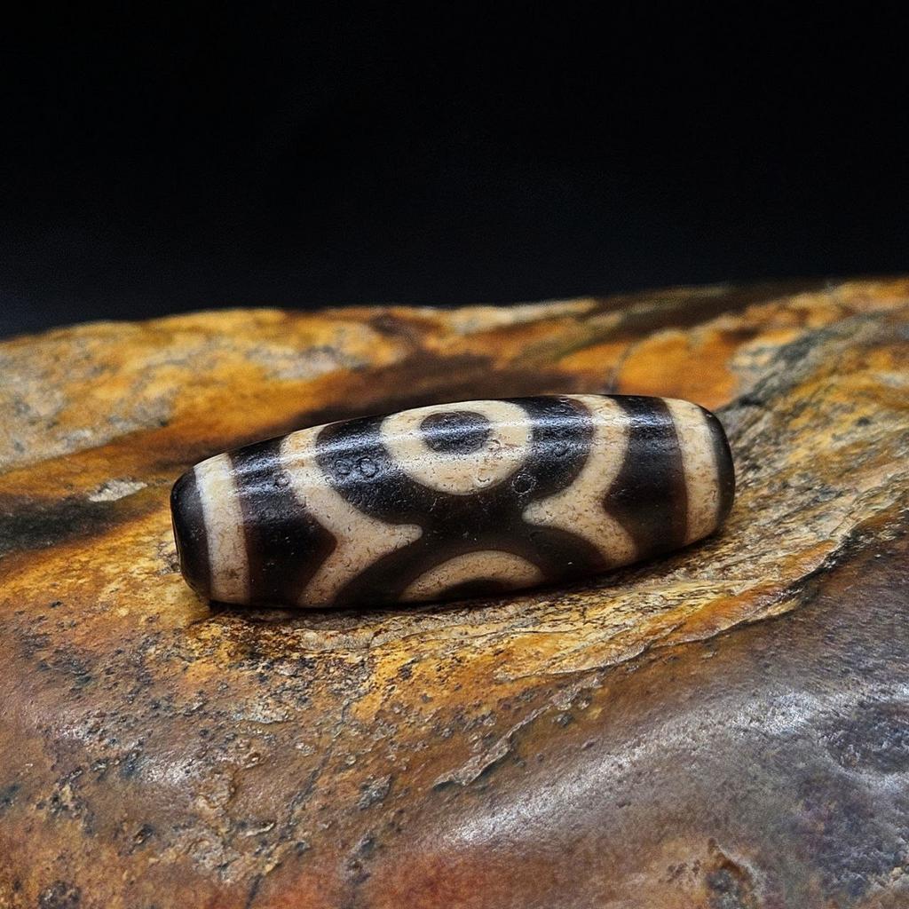 Бусина дзи 3 глаза №82