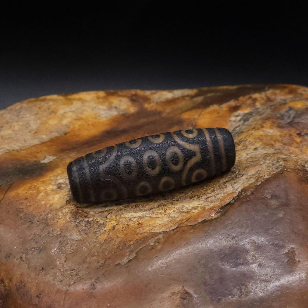 Бусина дзи 21 глаз №2