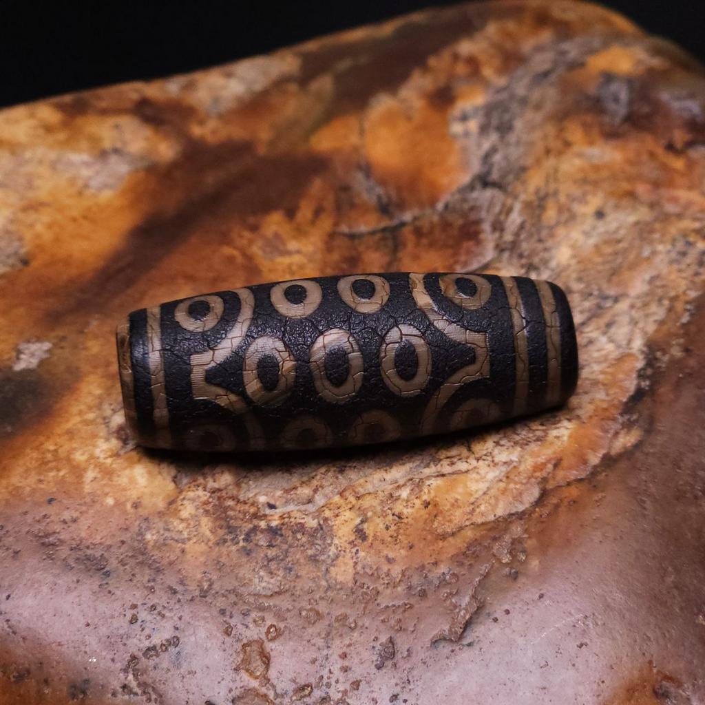 Бусина дзи 21 глаз №2