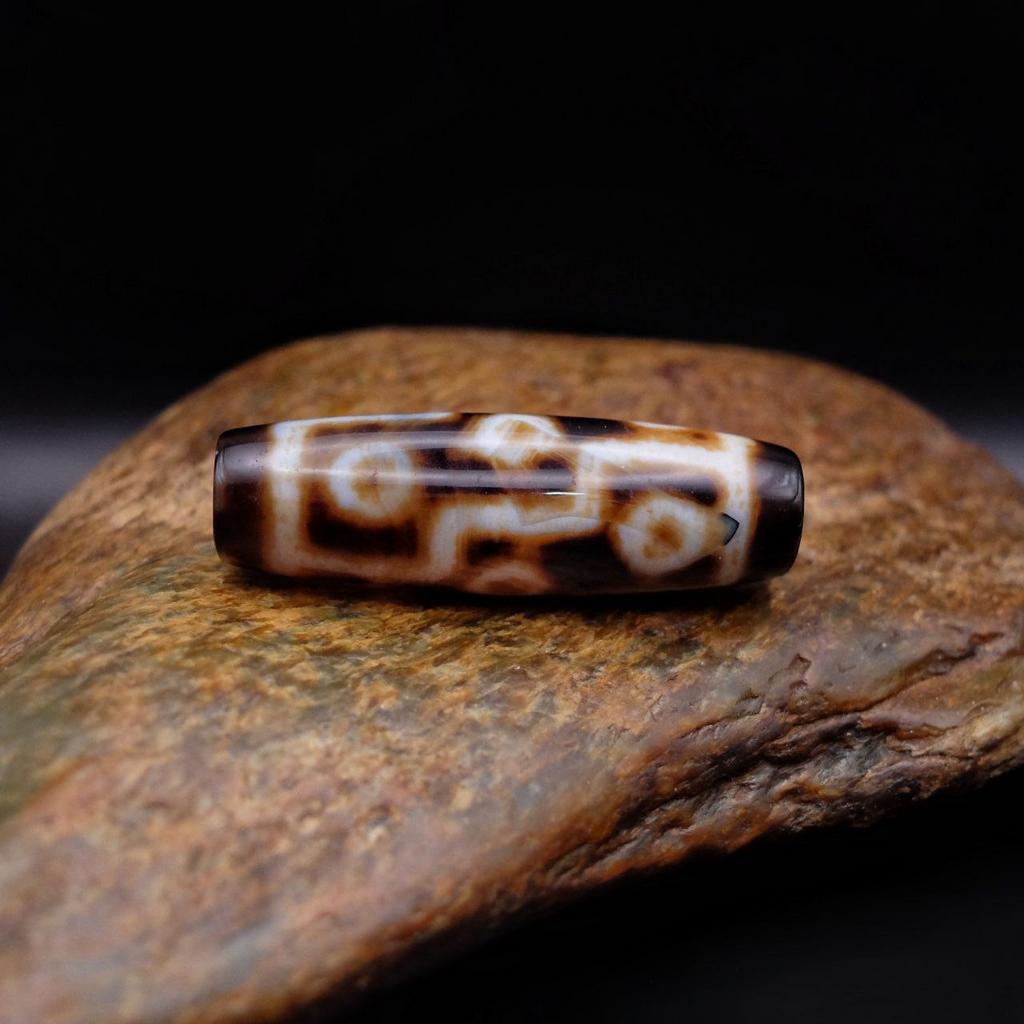 Бусина Дзи 9 глаз №43