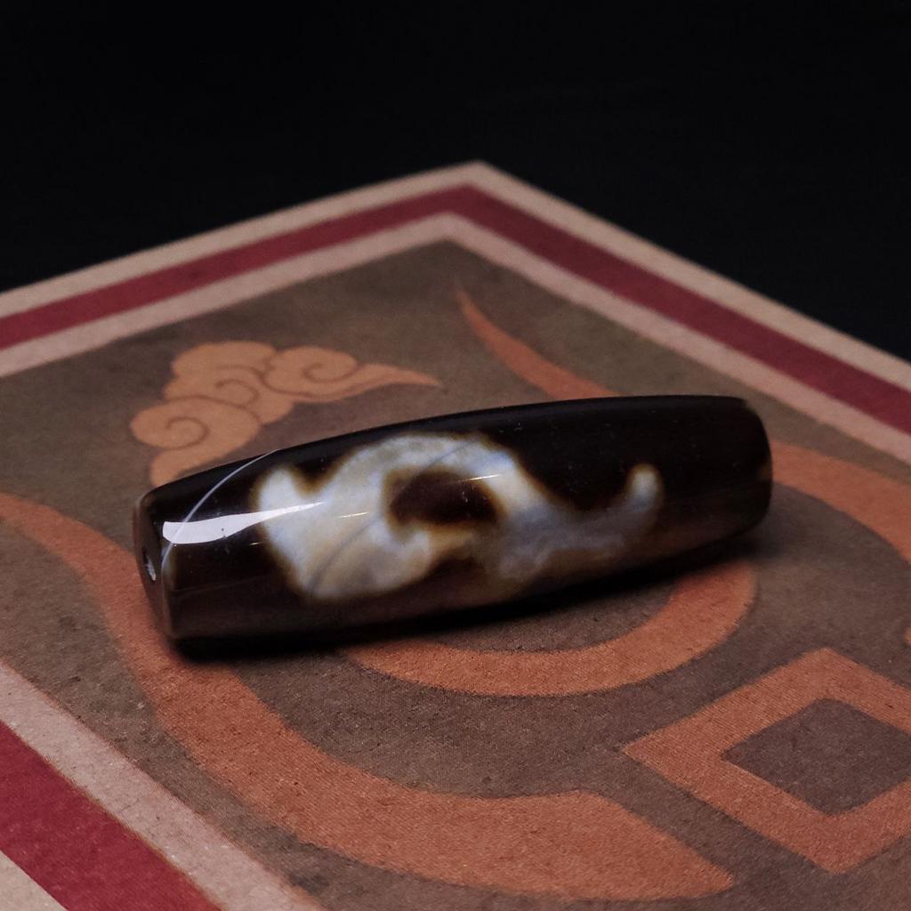 Бусина дзи Гуань Инь и жезл Руи