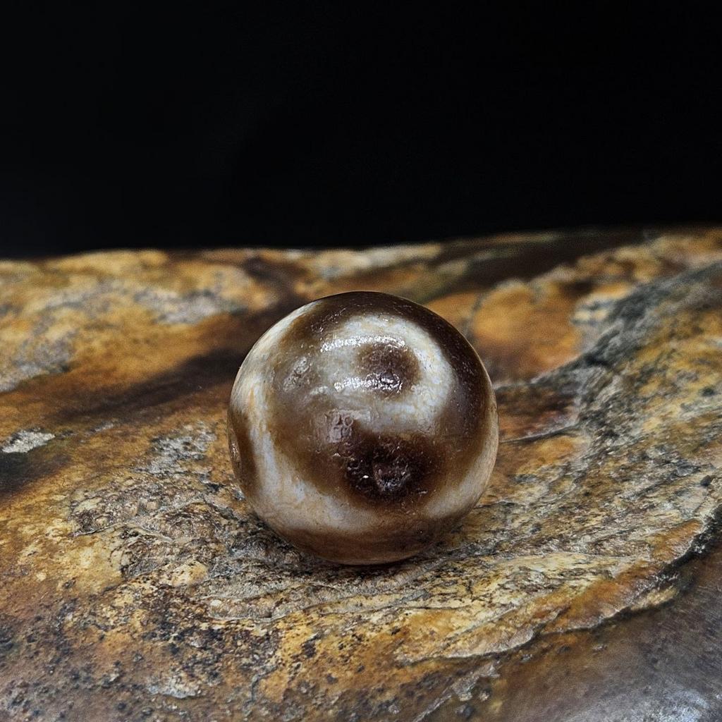 Бусина дзи 3 глаза №94