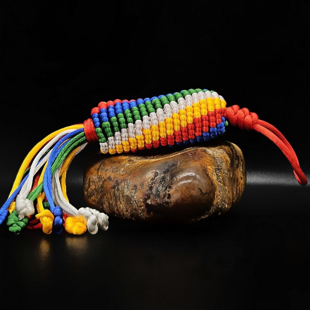 Плетёный амулет большой