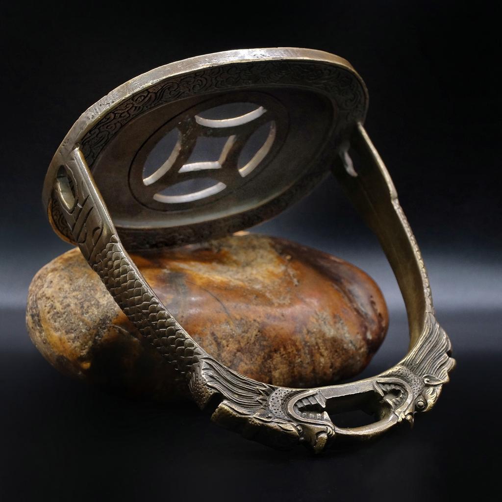 Стремя с драконами