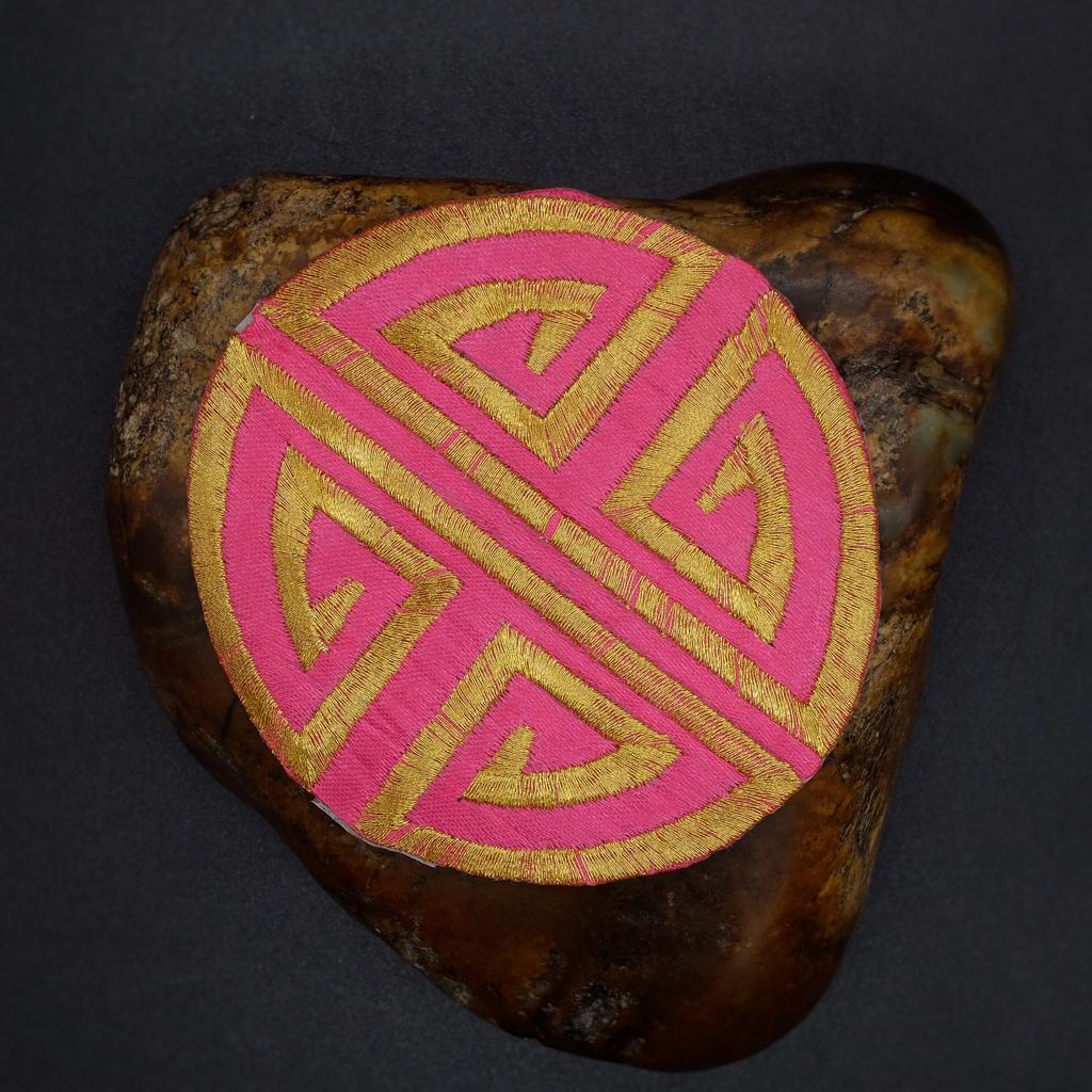 Нашивка круглая "Шоу" розовая