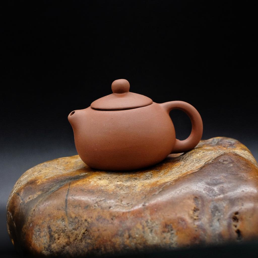 Декоративный чайник из исинской глины "Красавица Си Ши"