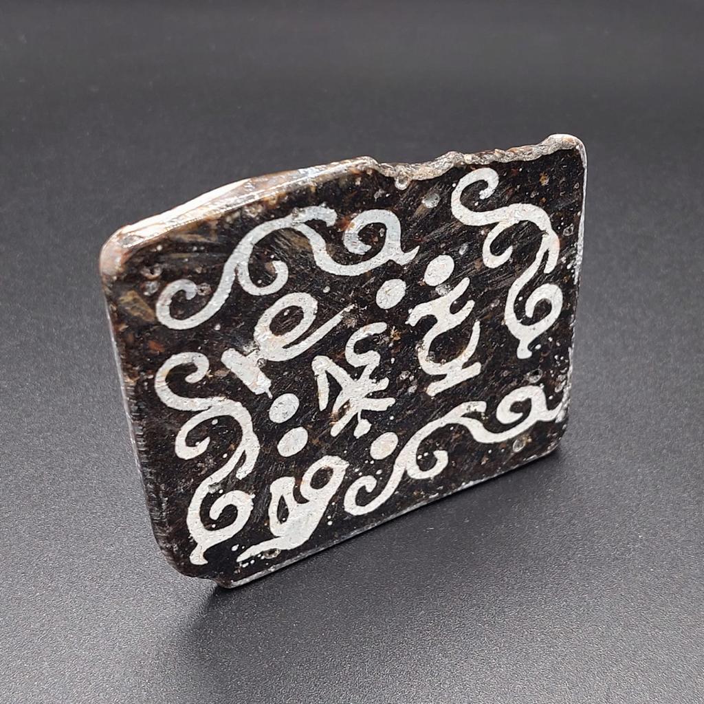 Алтарная композиция с мантрой и жезлами Руи