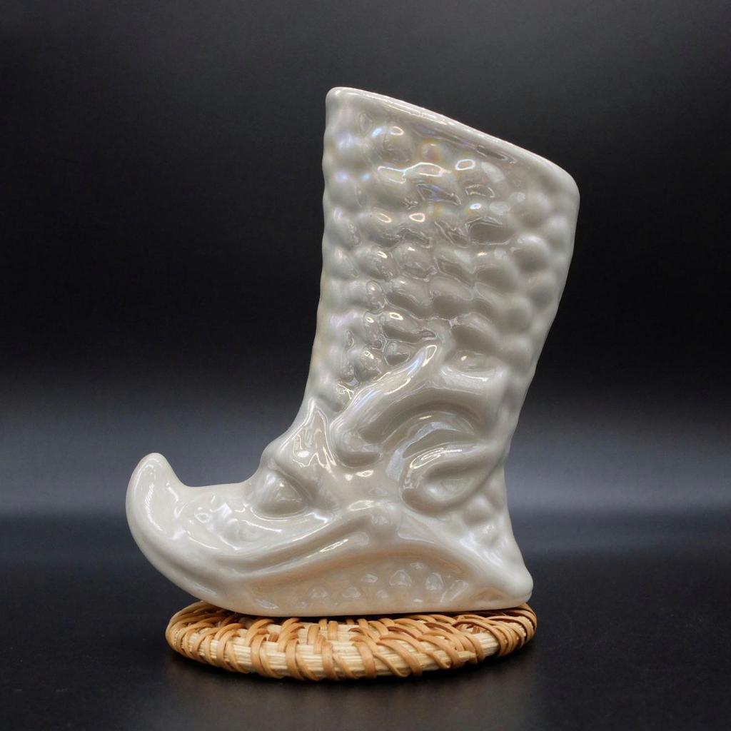 Винтажный монгольский сапожок из керамики