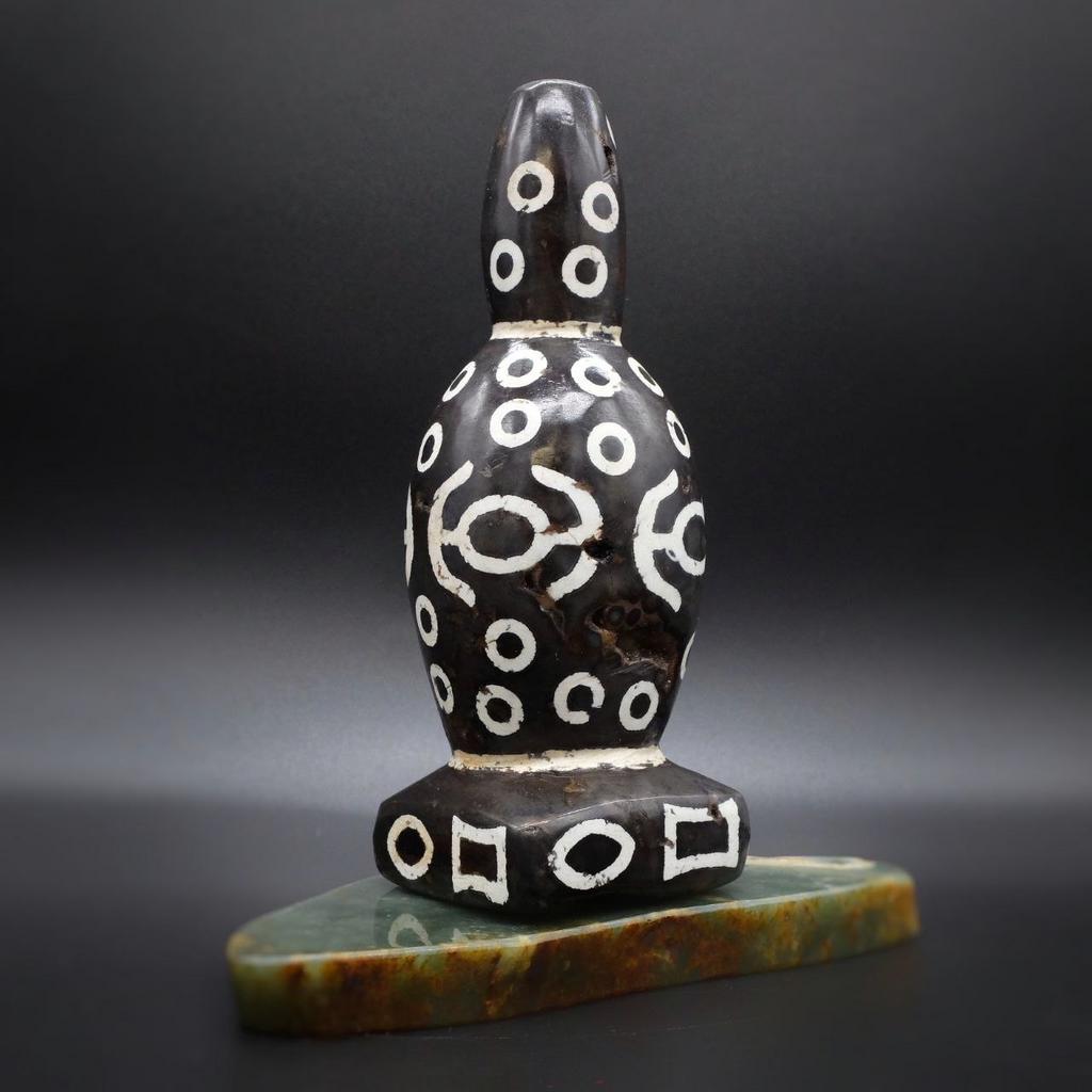 Алтарная дзи в виде ступы N°1