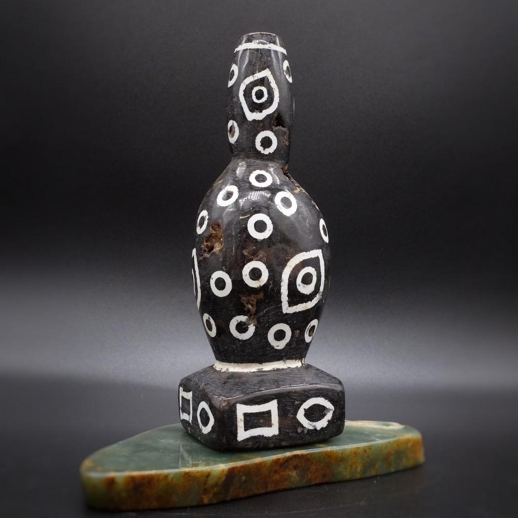 Алтарная дзи в виде ступы N°4