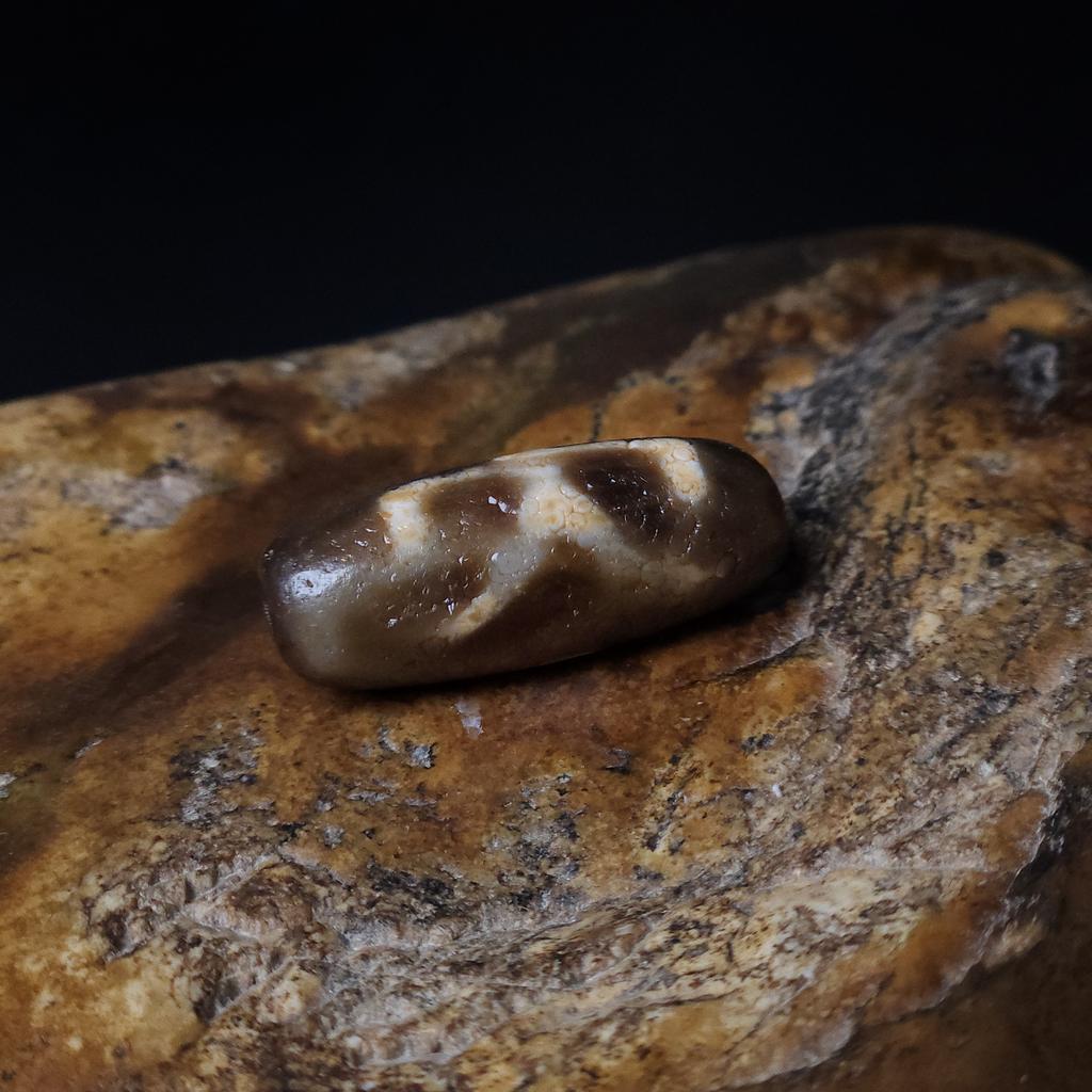 Бусина дзи большой человек №14