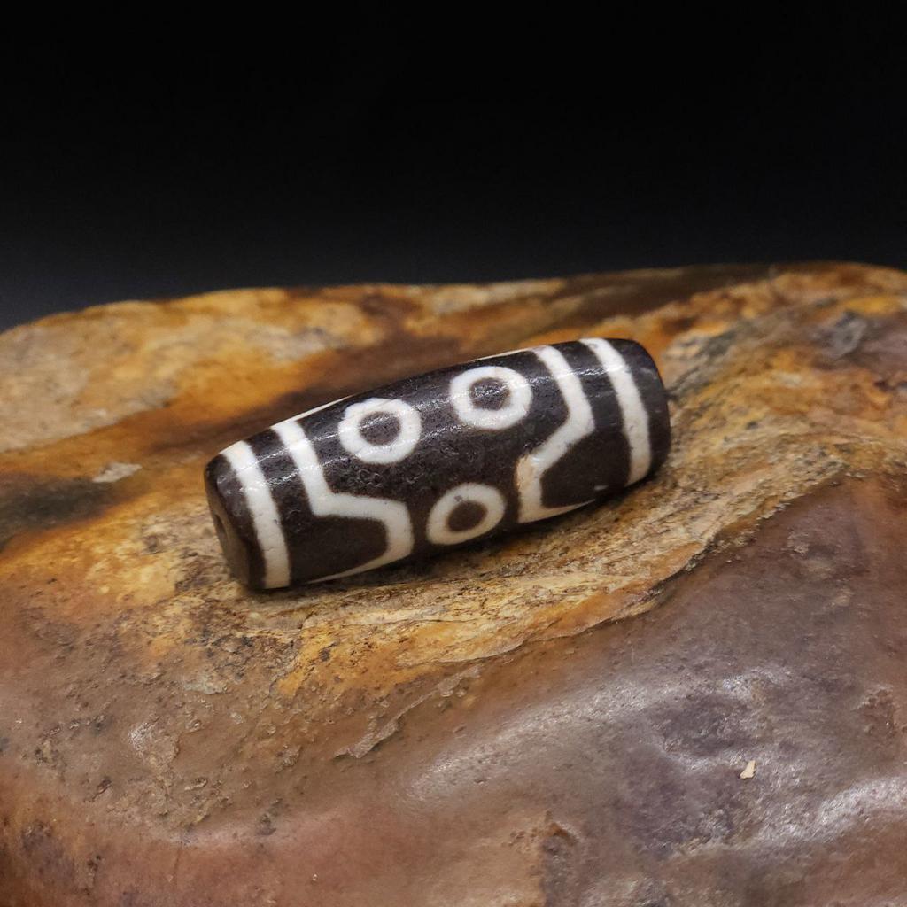 Бусина дзи 7 глаз №16