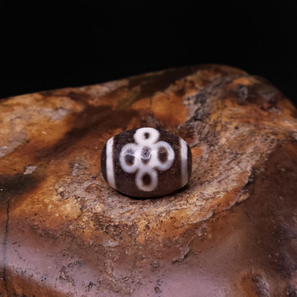 Бусина дзи Гаруда и молния N°12