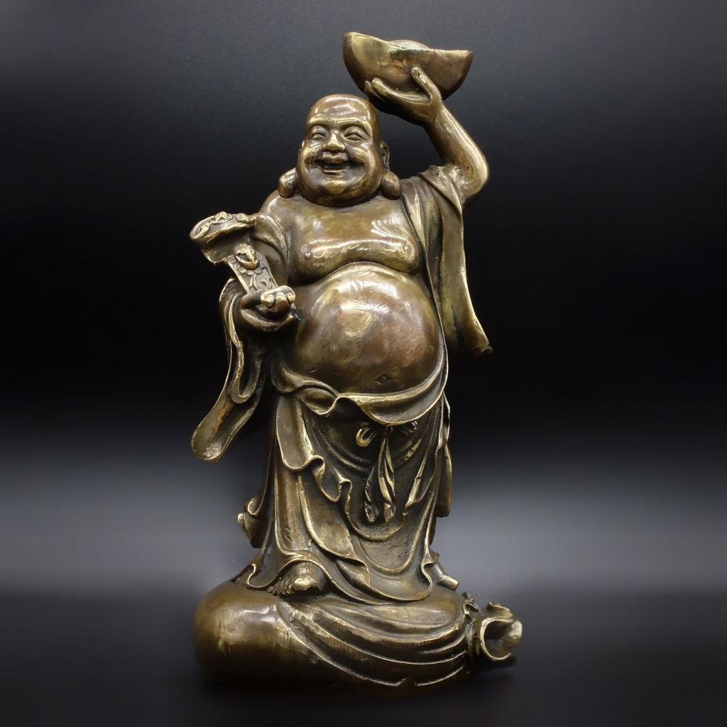 Хотей со слитком и жезлом Руи