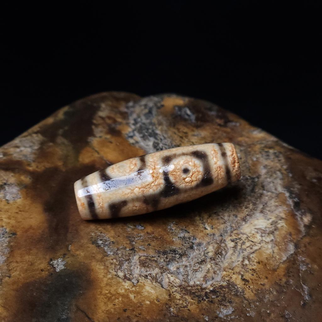 Бусина Дзи 6 глаз N°41