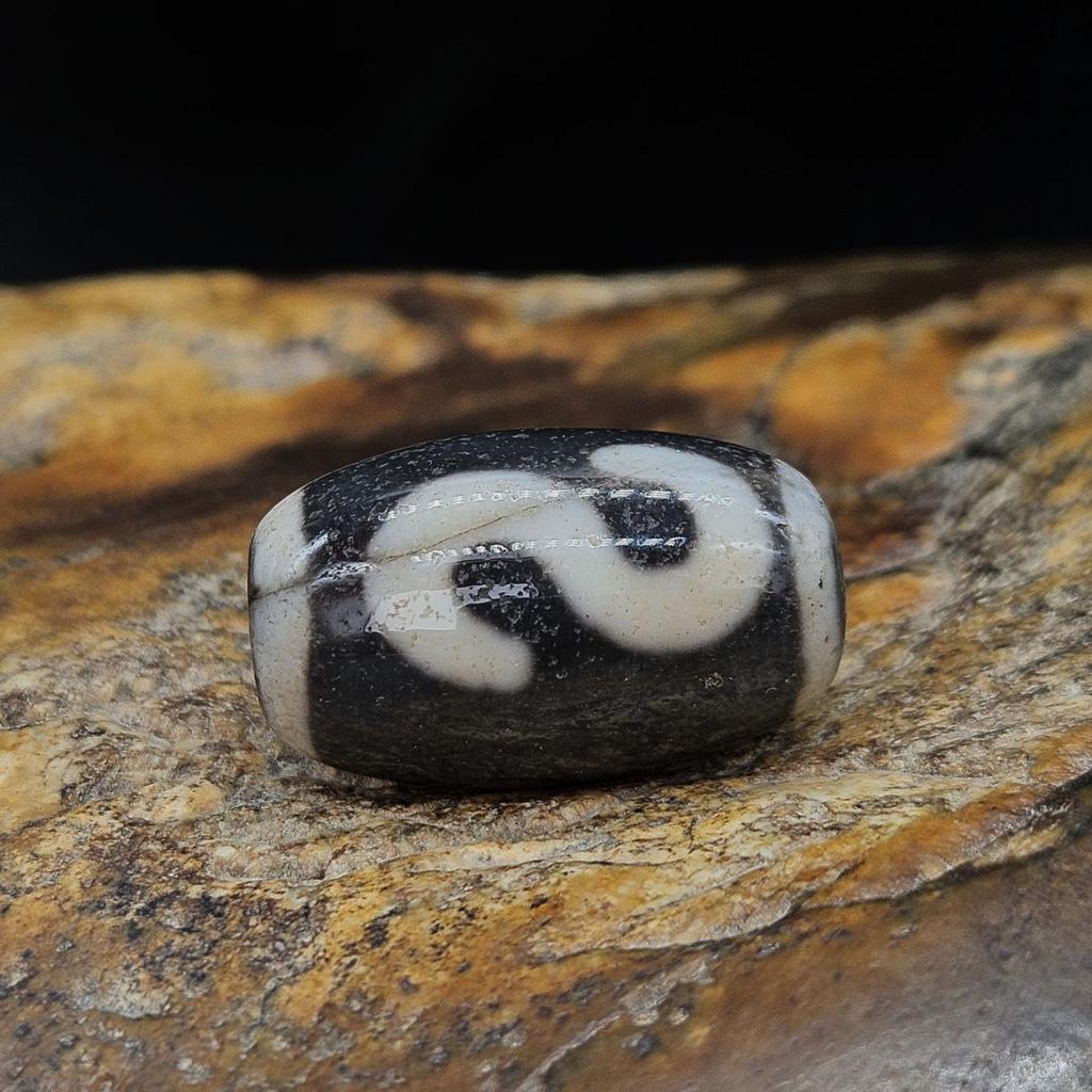 Бусина Дзи Денежный Крючок