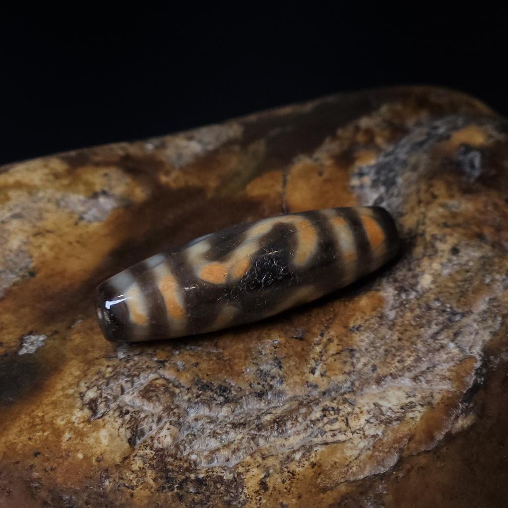 Бусина Дзи Денежный Крючок