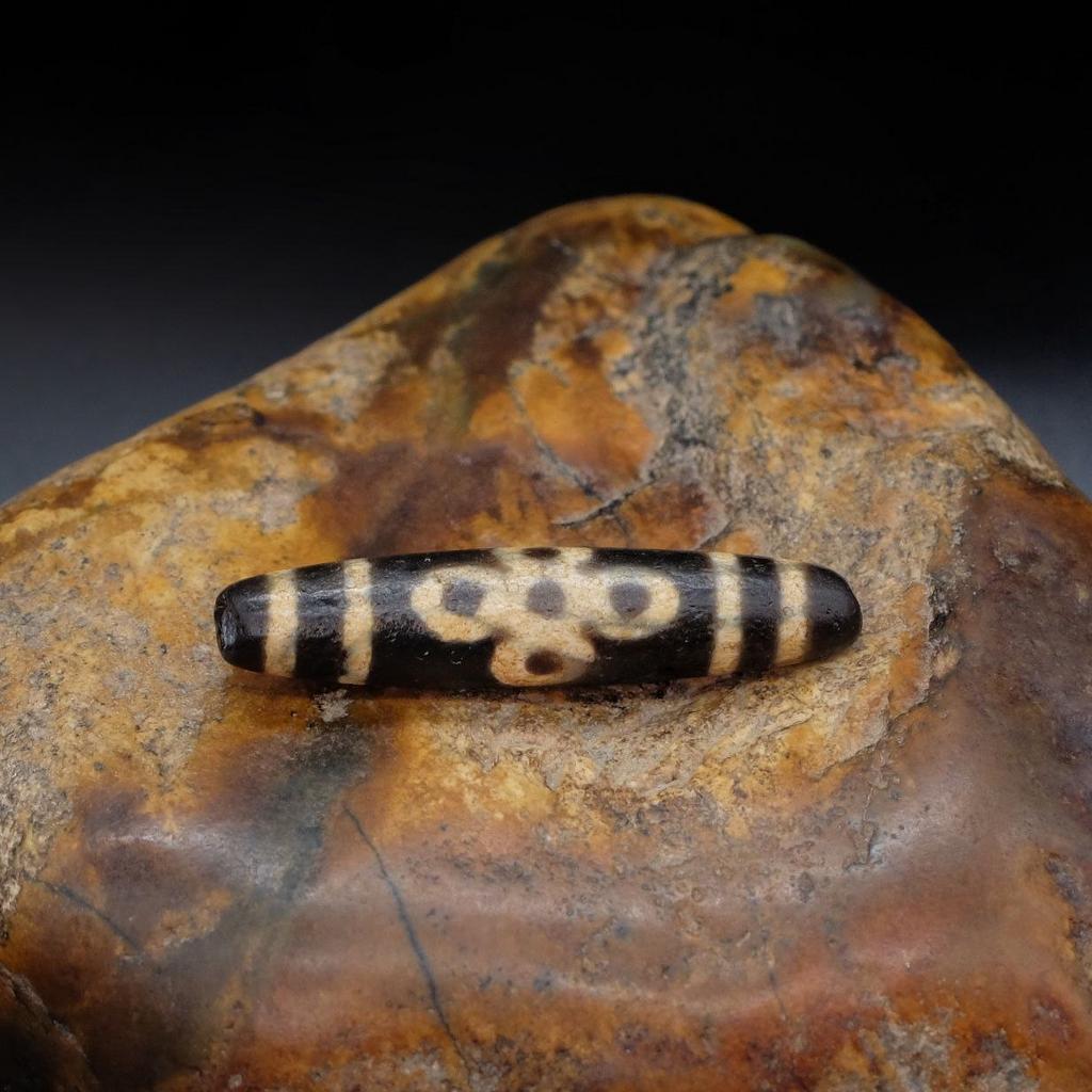 Бусина Дзи Гаруда и молния N°20