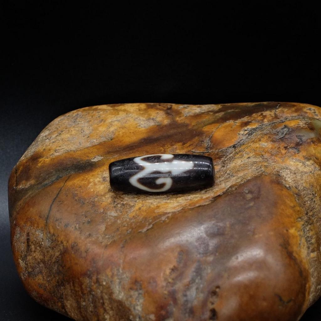 Уникальная бусина Дзи