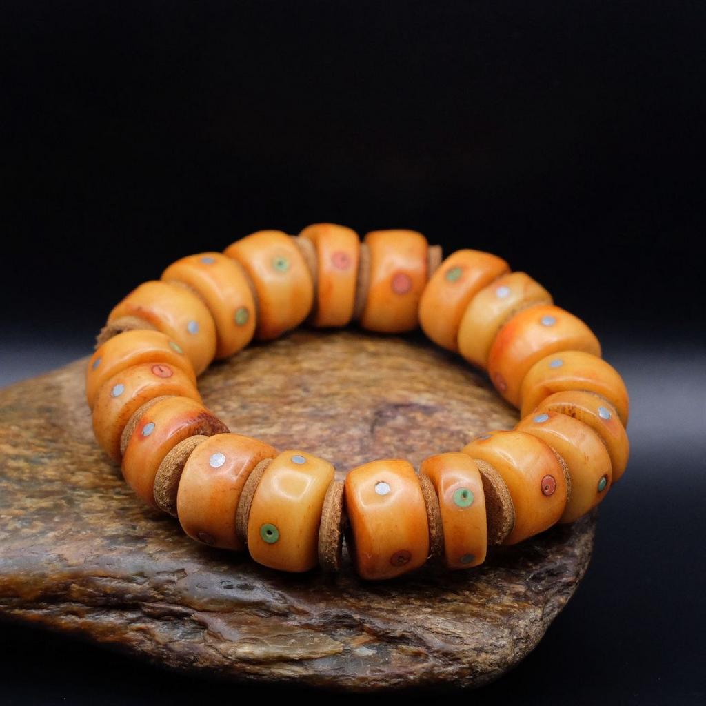 Тантрический браслет из кости яка с инкрустацией